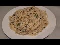 Spaghetti with garlic and oil