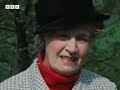 1976: COTTINGLEY FAIRIES: FACT or FANTASY? | Nationwide | Weird and Wonderful | BBC Archive