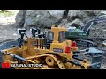 Situasi Proyek Menggali Material Tambang Untuk Di Produksi, Excavator, Dumptruck Dan Bulldozer