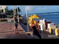 Luiz jardineiro oficial numa caminhada mostrand o movimento na praia 🌴 dá barra(06/06/24/)