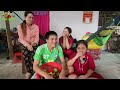 Em Trân Phiên dịch Làm Mai YouTuber Cho bạn Của Mẹ Cha Cười Bể Bụng