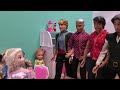 Mother's day 2022 ! Elsa & Anna toddlers - surprise thank you lunch - Barbie