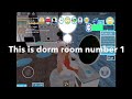 Which room is better? (Roblox)