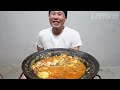 Gamjatang and kimchi mukbang