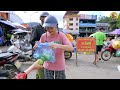 Harvesting chayote to bring to the market for sale - Using the money to buy medicine for Pơ