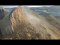 Is the Chinese Shantui a bad copy of the Japanese Komatsu D375A-8 Dozer pushing earth over a cliff