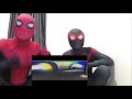 PETER PARKER vs MILES MORALES | Spider-Man Battle! (