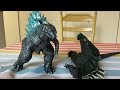 Legendary Godzilla vs Heisei Godzilla (stop motion)