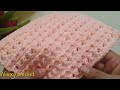 This Crochet Blanket Pattern for Beginners is the EASIEST AND COOLEST you've ever seen! 😍 /Crochet