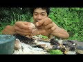 survival in the rainforest, using Bamboo to lure fish, Catch fish using big traps