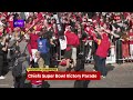 Patrick Mahomes, Travis Kelce celebrate with Chiefs fans at victory parade