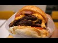 It tastes crazy!! American Bacon Dip Cheese Double Burger, Beef Burger / Korean street food