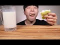 CU편의점 품절대란 핵꿀맛탱 연세우유 생크림빵 먹방ㆍ꿀맛이에유 ASMR CREAM BREAD MUKBANG EATING