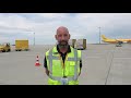 Training in der Flugzeugabfertigung am DHL Hub Leipzig