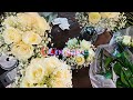 Making a bouquets for bride and brides maids