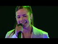 Amazing guest performance by Halsey - Swedish Idol