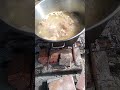 Enfriando chelas para acompañarla con carnitas