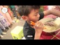 Have a breakfast noodle at Phsar Prekphov market | Cambodia market style