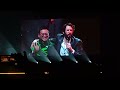 Josh Groban Duet Penonton Nyanyi You Raise Me Up di Konser Hitman Returns: David Foster & Friends
