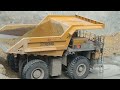 Awesome Machines Komatsu PC4000 VS Volvo EC950E Excavators Loading XCMG XDE260 & XDE150 Dump Trucks