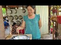 Nhờ Bán Dừa Đầu Năm Được Giá Đãi Cả Nhà Một Bữa Ăn Ngon | ATTD&Family T213