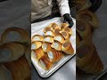 빵빵합니다! 직접 만드는 크림 듬뿍 소라빵 전문점 / How to make cream bomb horn bread in Korean bakery cafe