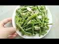 Recipe: Cook Delicious Green and Crispy Stir-fried Beans with Garlic | Join Me in the Kitchen.