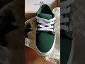 Unbox therapy of the Vans Chukka Low Sidestripe green.