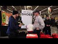 He Tried Selling Me A Bin Full Of FAKE Shoes! | Sneakercon Cleveland 2021 Cashouts