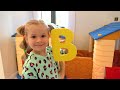 Roma and Diana learn the alphabet / ABC song