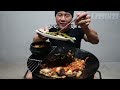 Is this a vegetable mukbang? Group grilled beef small intestines mukbang