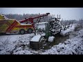 Difficult rescue of forwarders John Deere 1110