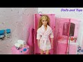 Four Barbie Dolls  Morning Bedroom Bunkbed Routine. Life in a Dreamhouse DIY Mini Doll House.