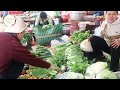 Very fresh meats and vegetables sale review in Cambodia wet market