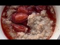 How to make Perfect Creamy Oatmeal on stove | Oatmeal with Strawberry Topping - Perfect Porridge