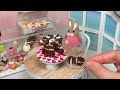 Miniature working mixer making a tiny Oreo Chocolate mini cake 🎂🍫 mini KitchenAid | minibuncafe