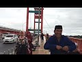 Wisata Jembatan Ampera Palembang Rombongan Ini Rela Jalan Kaki Menyebarang Jalan