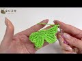 How to make a four leaf clover keychain with a crochet hook.