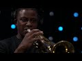 Durand Jones & The Indications - Can't Keep My Cool (Live on KEXP)