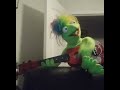Clyde sings Rainbow Connection