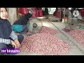 Pasar bawang merah Sukomoro,Harga bawang merah setelah lebaran tetap mahal.Lebih kering lbh mahal.