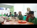 Makan Bersama Jama'ah Masjid Al-jami'aturrahmah sepulang Menjenguk Jama'ah yang Sakit 27-6-2024