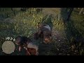 If you stay still, the grizzly won't attack||Red Dead Redemption 2