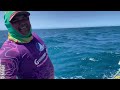 (Guerreiros Do Mar) CENAS RARAS DE SE VER, PESCADORES NO MEIO DO MAR COM UMA PEQUENA JANGADA !