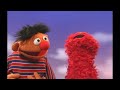 Jukebox Robot Sing After Me with Elmo and Ernie