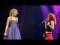 Taylor Swift and Hayley Williams of Paramore sing 