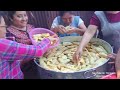 ...PREPARANDO TAMALES DE CHEPIL, POR LAS COCINERAS TRADICIONALES DE SAN MARTÍN TILCAJETE...