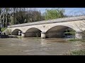 Les plus beaux villages de France : Aubeterre-sur-Dronne en Charente et son château-fort.