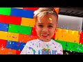 Niki juega y haz pop de chocolate - Video divertido para niños