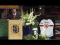 Padres hold public memorial service for Tony Gwynn